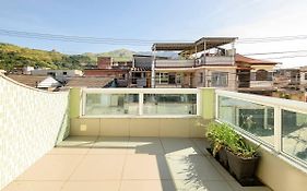 Suite para solteiro com varanda no Rio de Janeiro